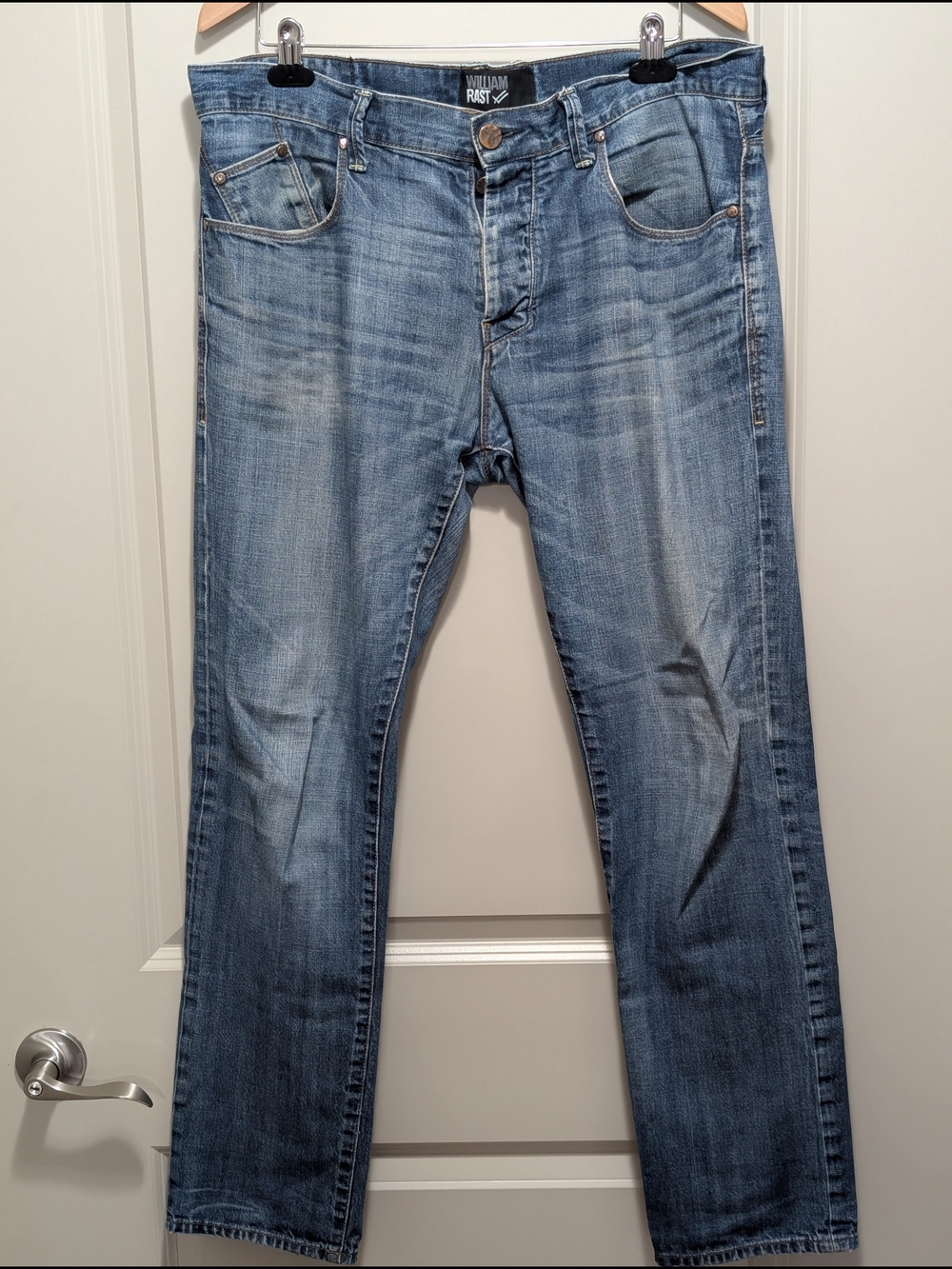 William Rast Men’s Medium Blue Straight Jeans